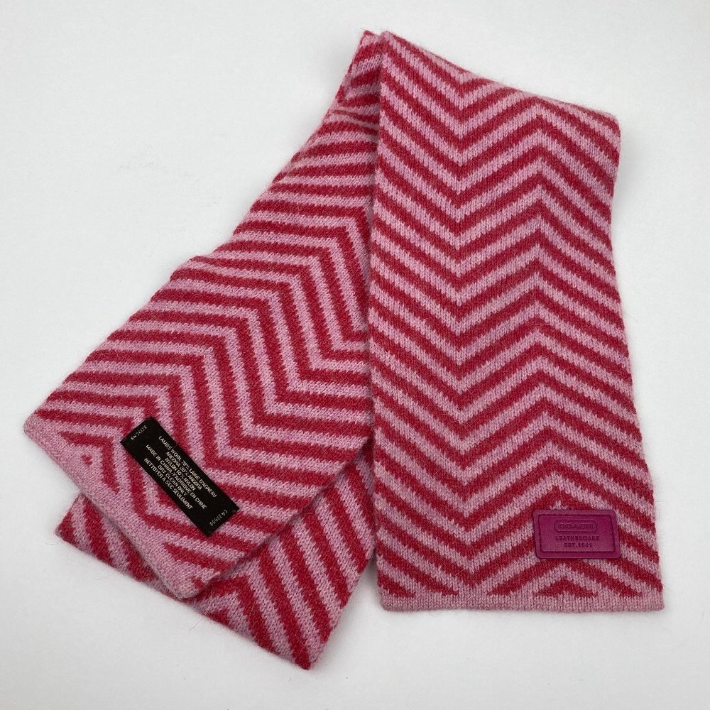 Coach Chevron Red Pink Knit Scarf